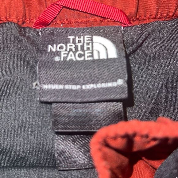 The North Face Class V Cargo shorts belted rhubarb red SZ M - Picture 3 of 7